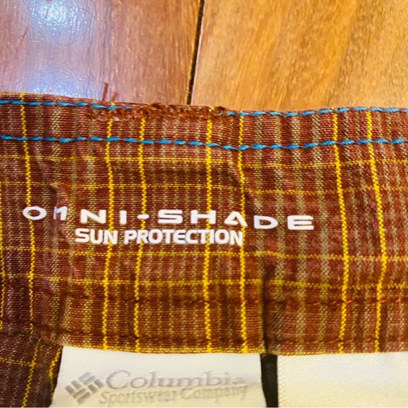 COLUMBIA Checked Omni-Shade Sun Protection Shorts - Picture 4 of 5